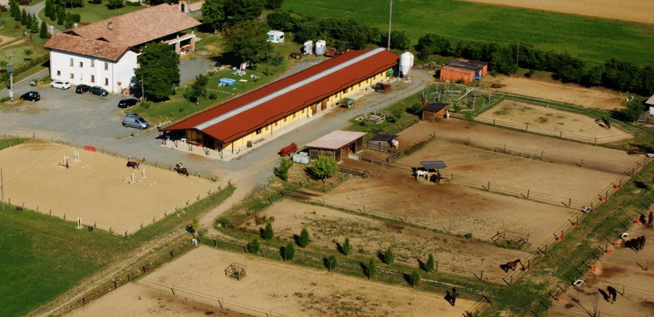 Cascina Lunguria Villa Francavilla Bisio Exterior photo